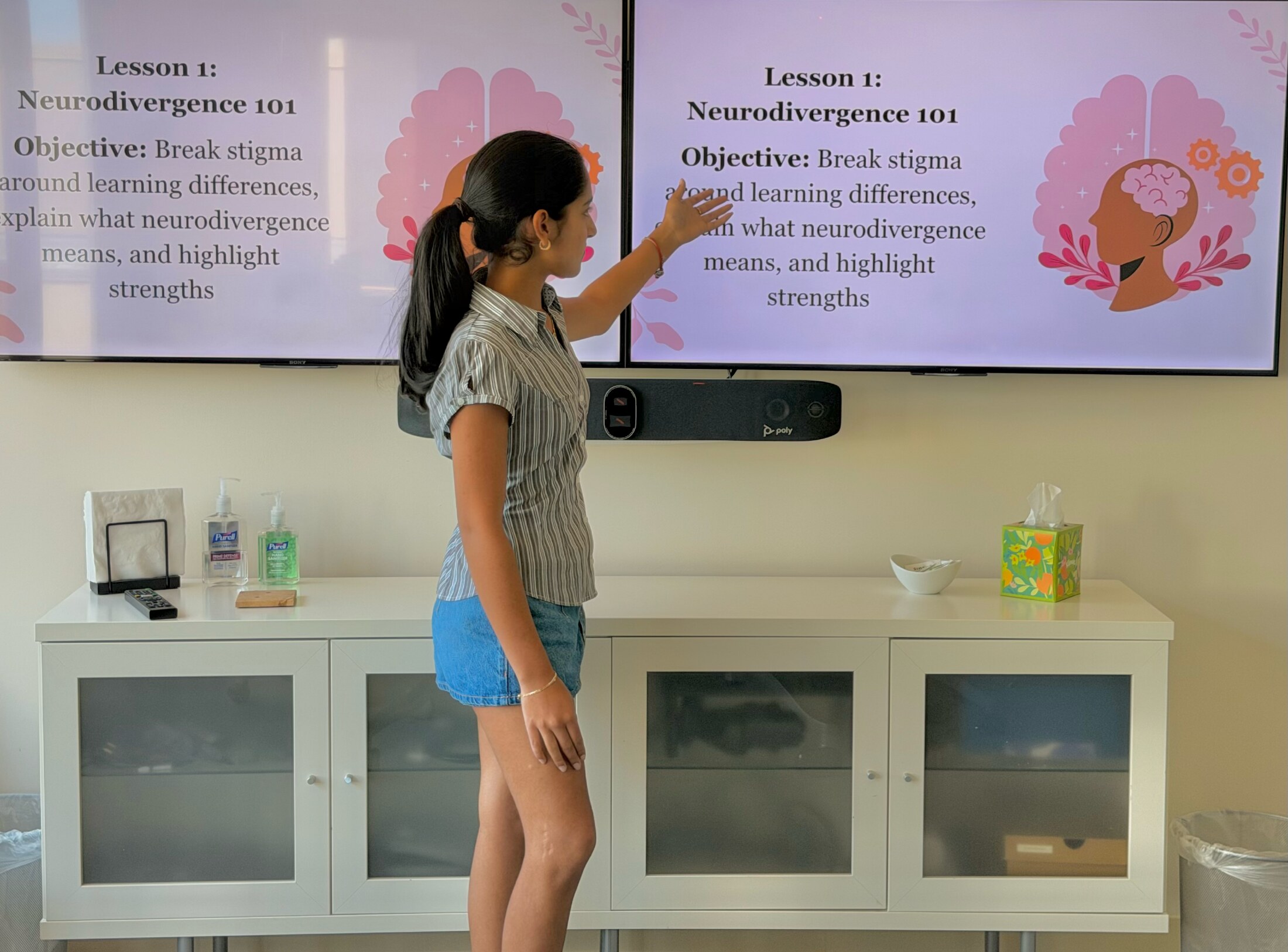 Kareena Agarwal presenting a Neurodivergence 101 lesson